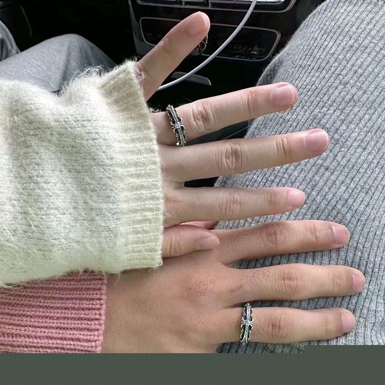 Ch**me He**ts rings